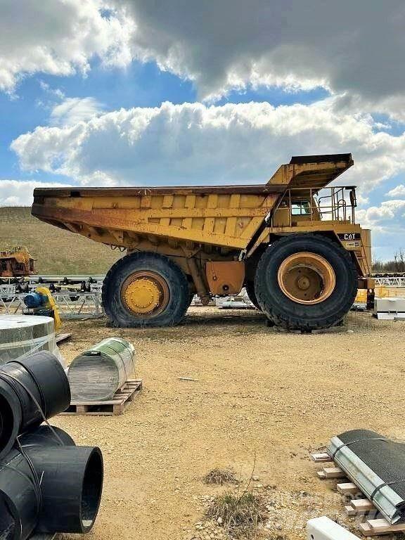 CAT 777B Дъмпери/моторни превозни средства