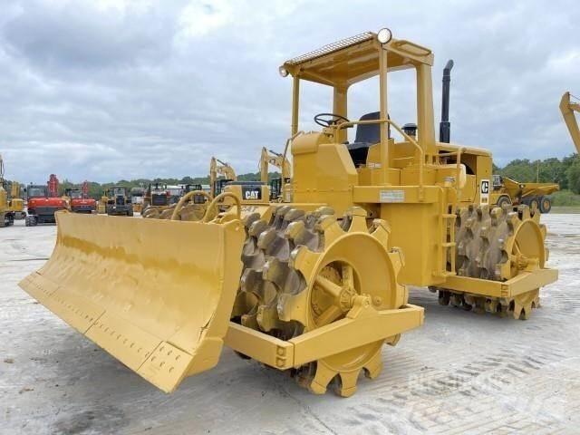 CAT 815 Машини за опаковане на отпадъци