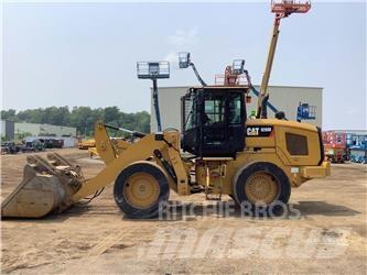 CAT 926M Колесни товарачи