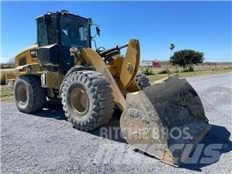 CAT 930M Колесни товарачи