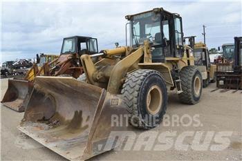 CAT 938G Колесни товарачи