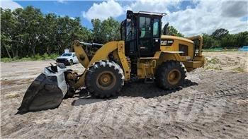 CAT 938M Колесни товарачи