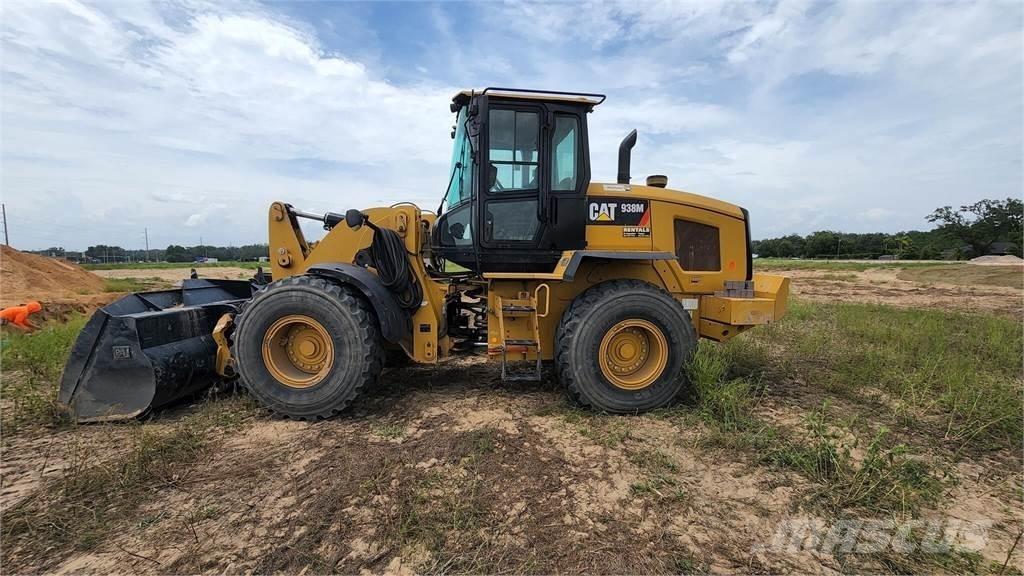 CAT 938M Колесни товарачи