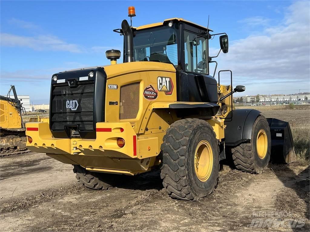 CAT 938M Колесни товарачи
