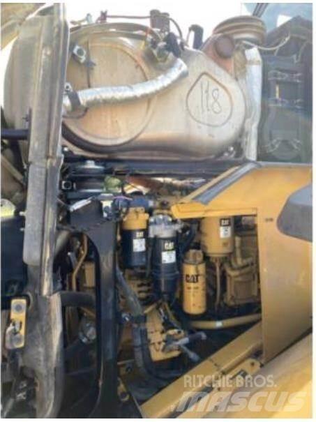 CAT 950M Колесни товарачи