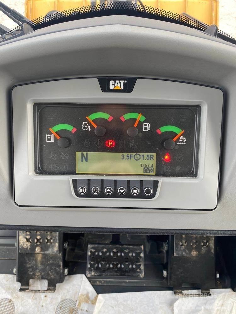 CAT 963K Верижен товарач