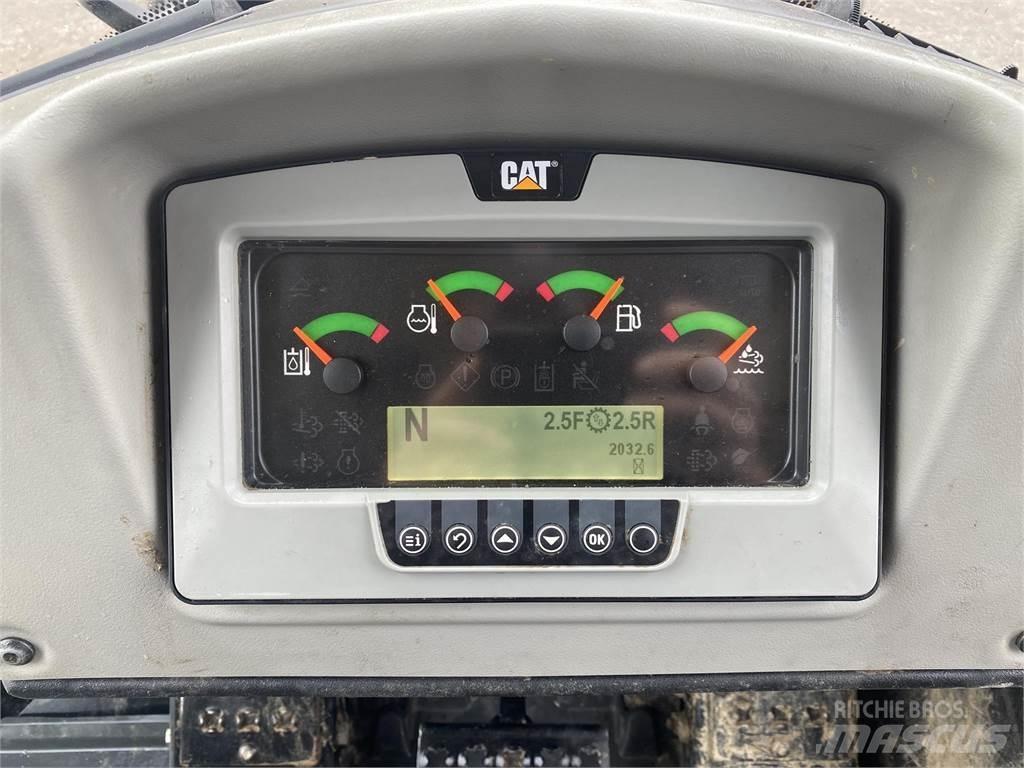 CAT 963K Верижен товарач