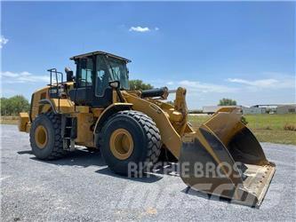 CAT 972M Колесни товарачи