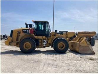 CAT 972M Колесни товарачи