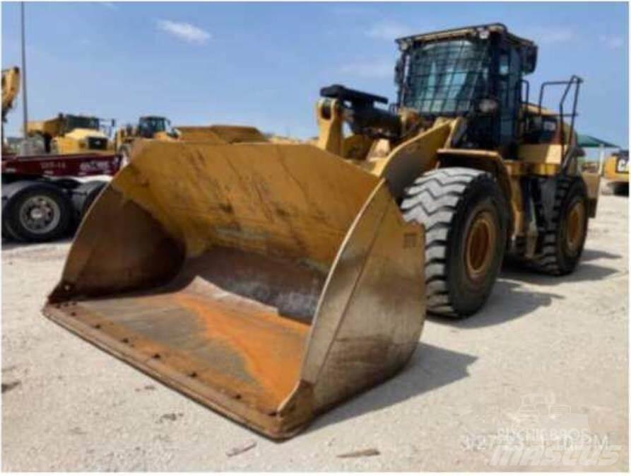 CAT 972M Колесни товарачи