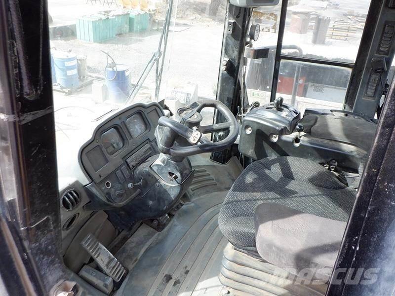 CAT 980G Колесни товарачи