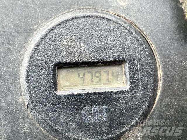 CAT CP-563C Машини за опаковане на отпадъци
