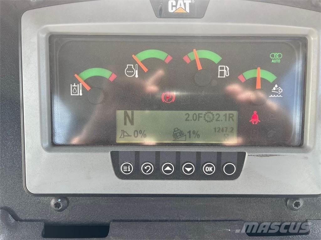 CAT D3K2 LGP Верижни булдозери
