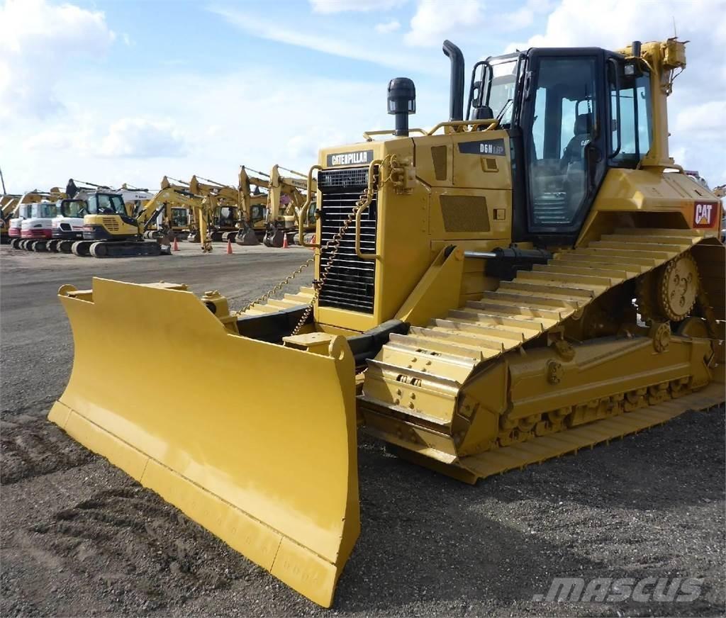 CAT D6N LGP Верижни булдозери
