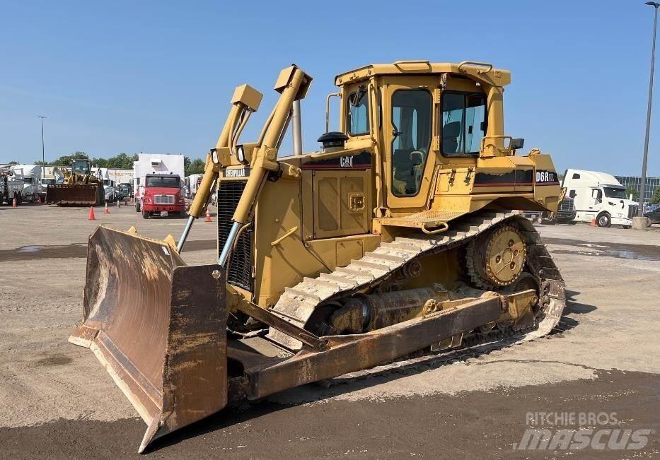 CAT D6R Верижни булдозери
