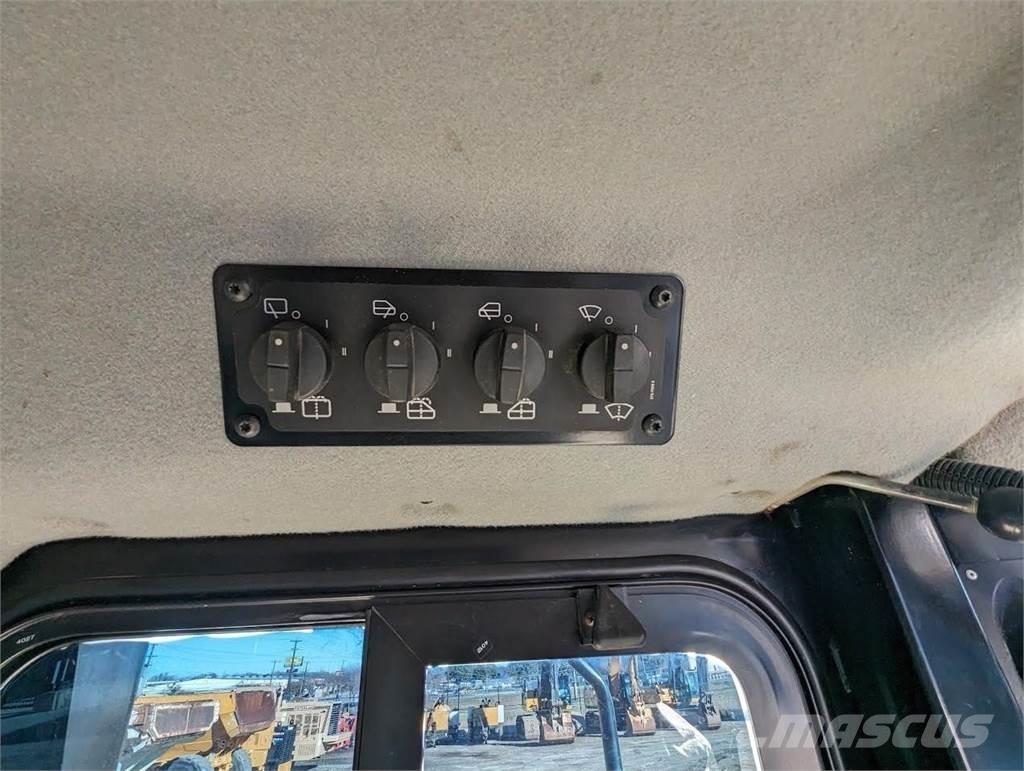 CAT D6T XL Верижни булдозери
