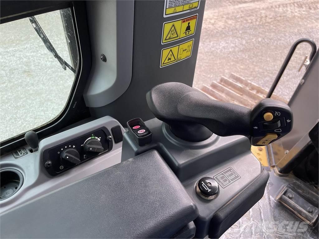 CAT D7E LGP Верижни булдозери
