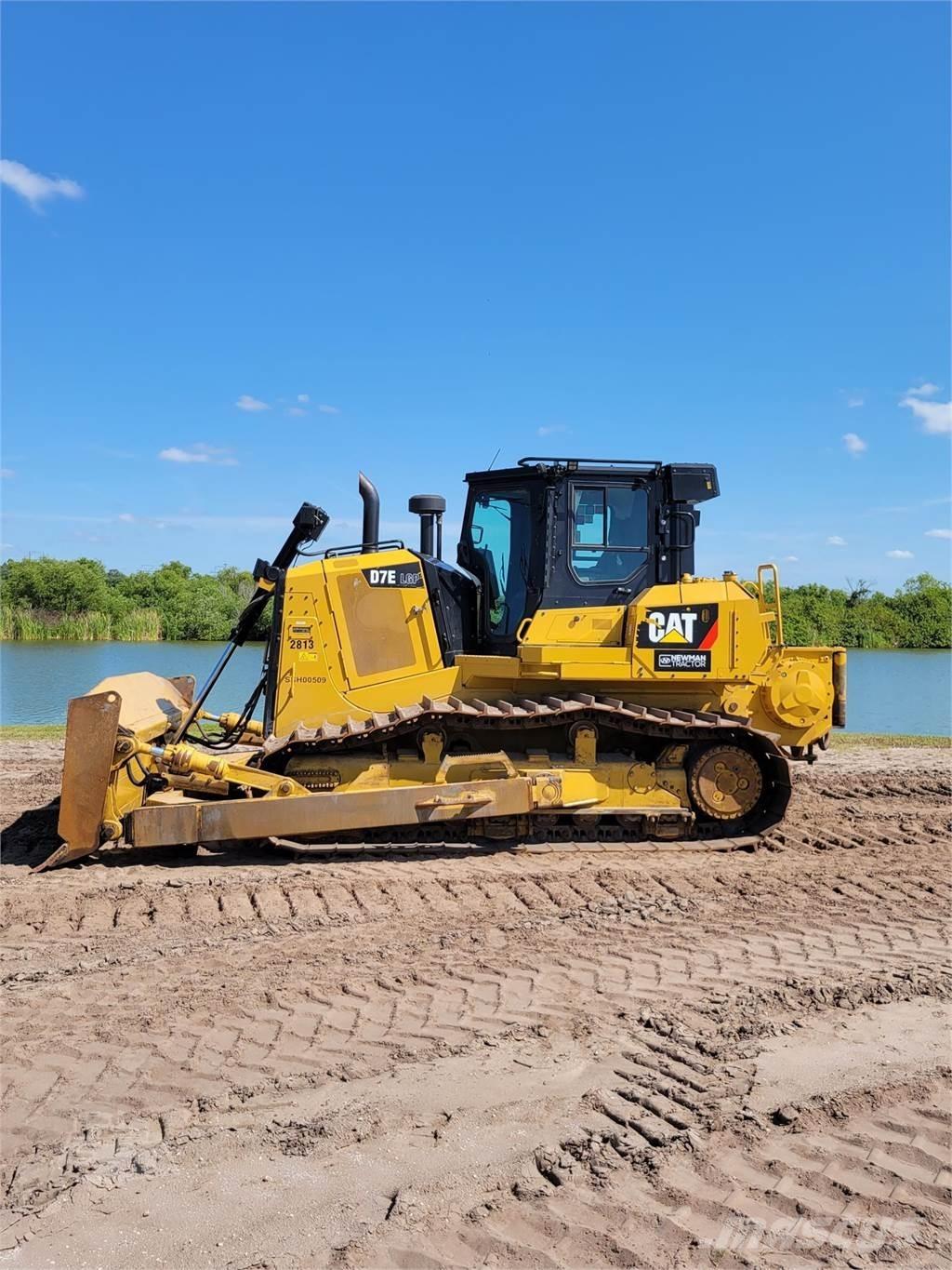 CAT D7E LGP Верижни булдозери
