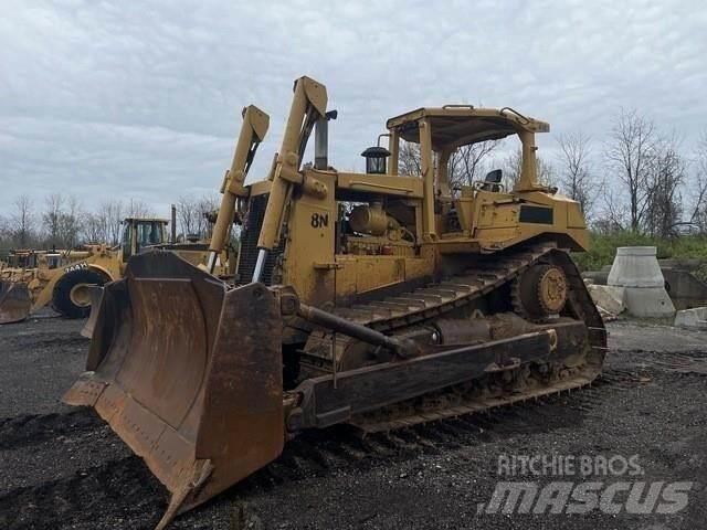 CAT D8N Верижни булдозери
