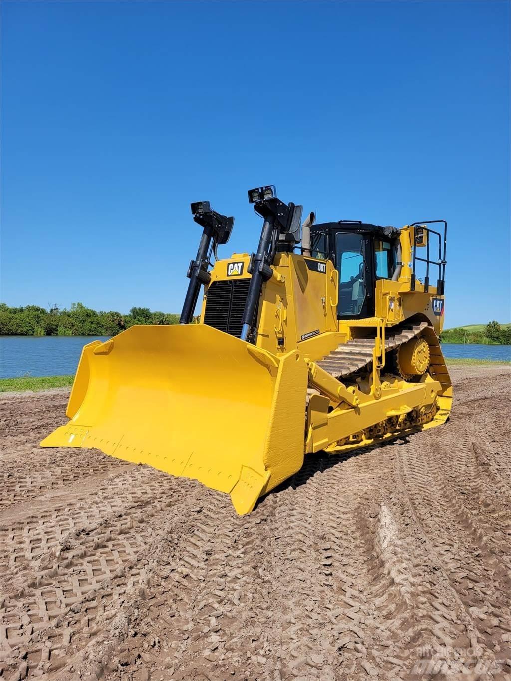 CAT D8T Верижни булдозери
