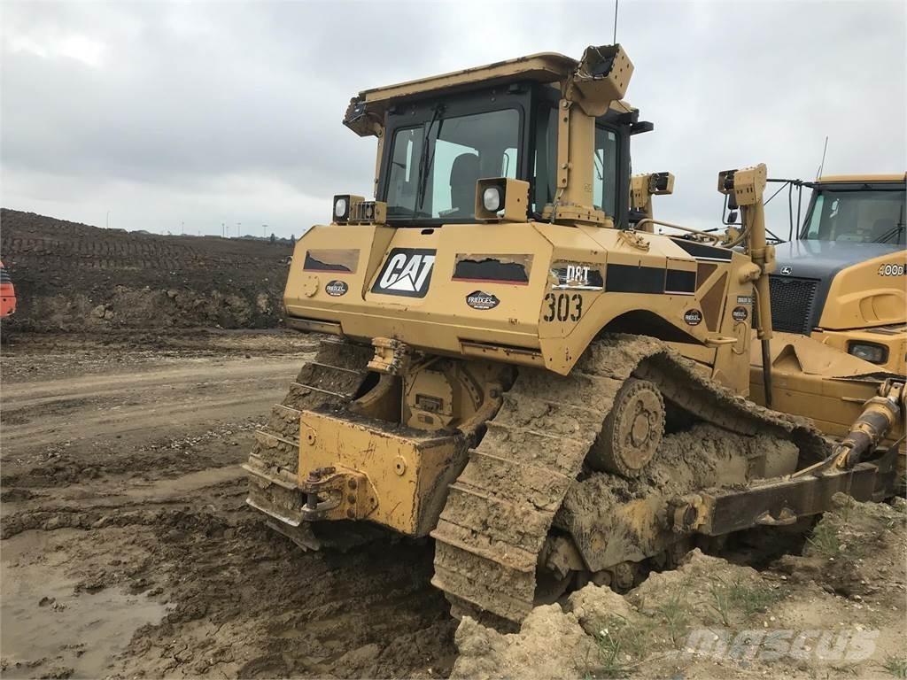CAT D8T Верижни булдозери

