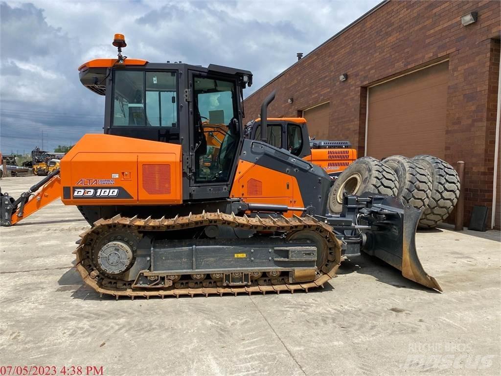 Develon DD100 Верижни булдозери
