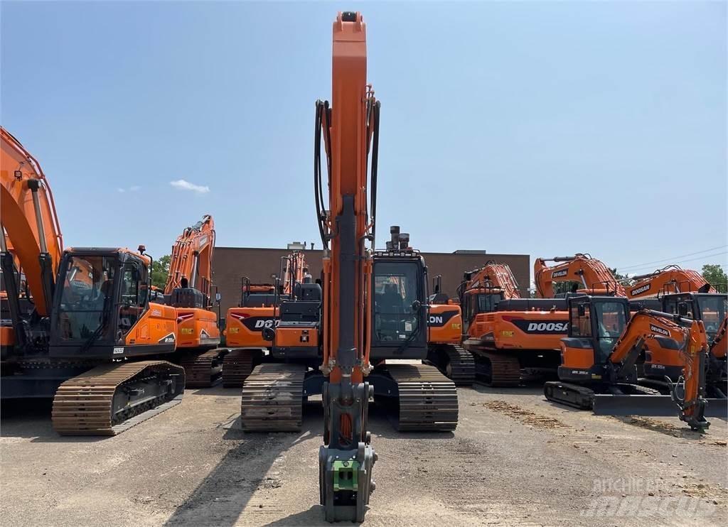 Develon DX225 LC-7 Верижен екскаватор