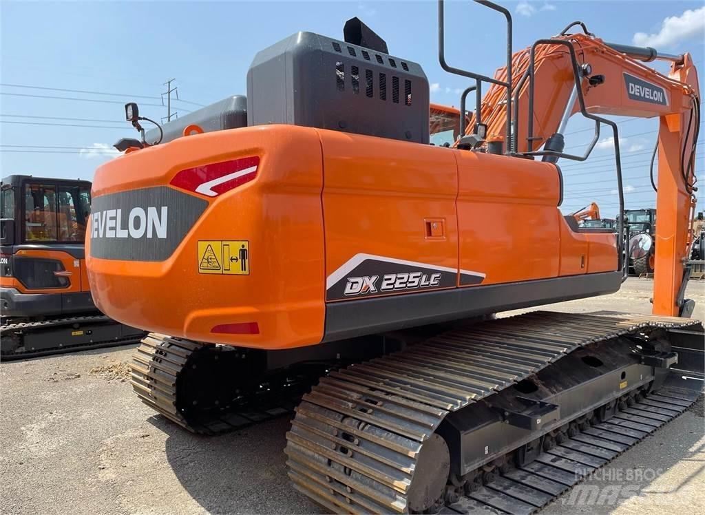 Develon DX225 LC-7 Верижен екскаватор
