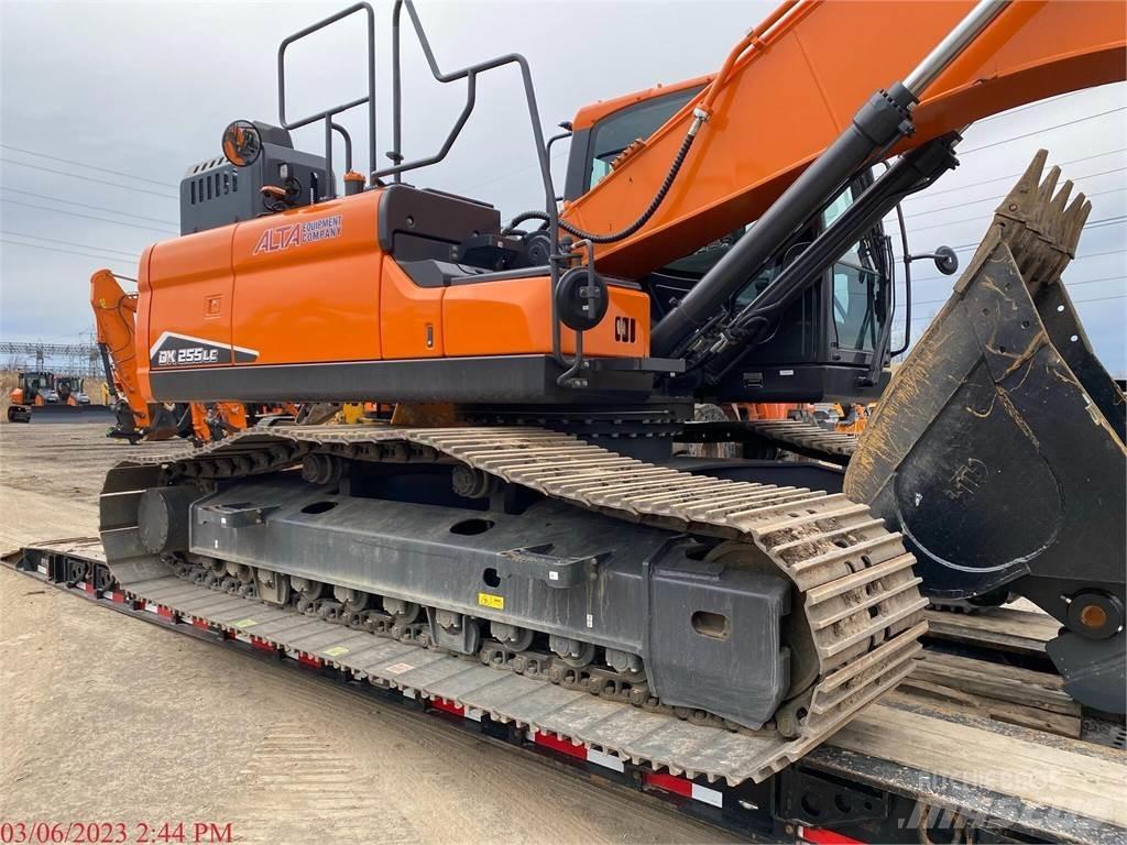 Develon DX255 LC-7 Верижен екскаватор