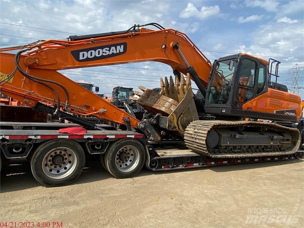 Develon DX300 LC-5 Верижен екскаватор