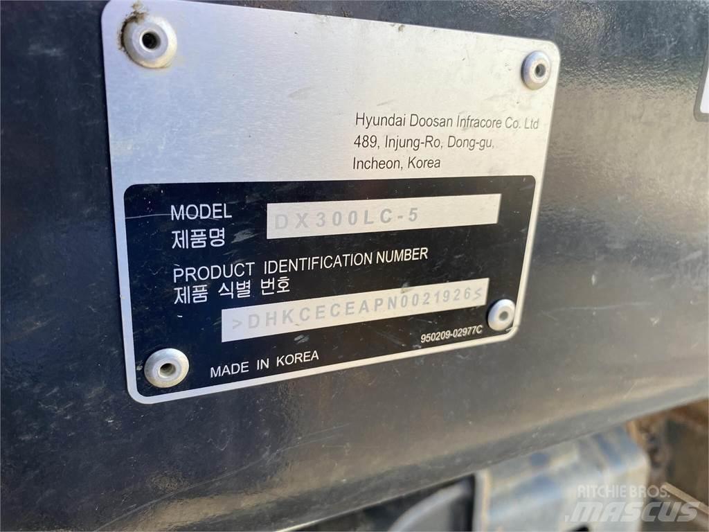 Develon DX300 LC-5 Верижен екскаватор