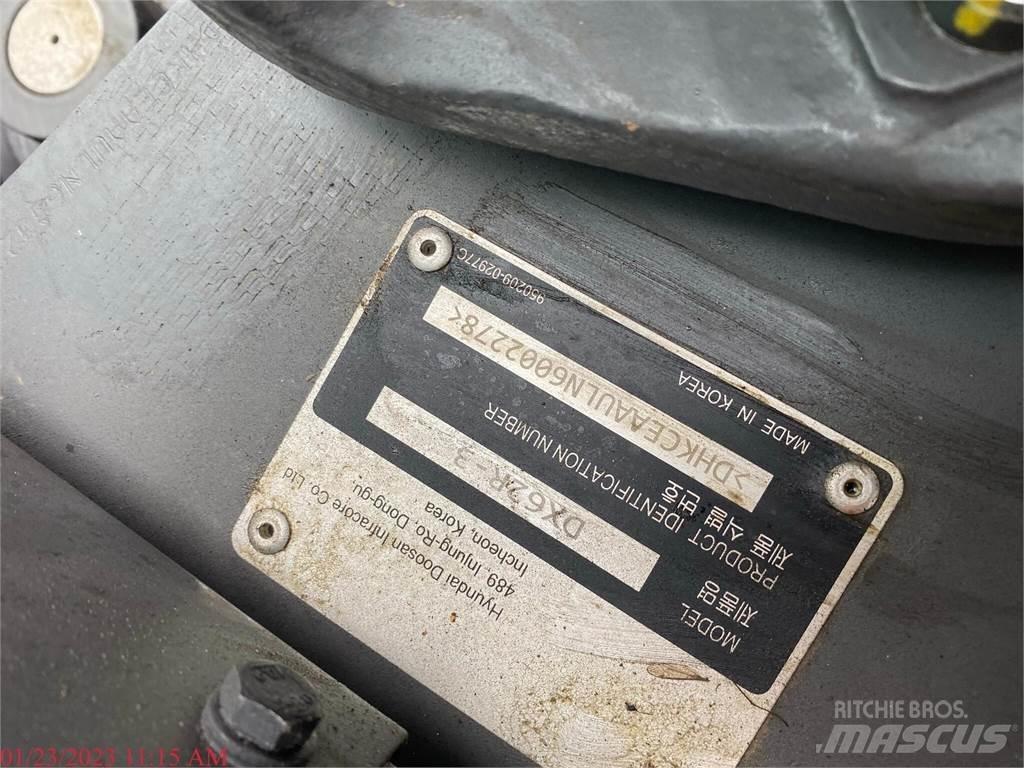 Develon DX62R-3 Верижен екскаватор