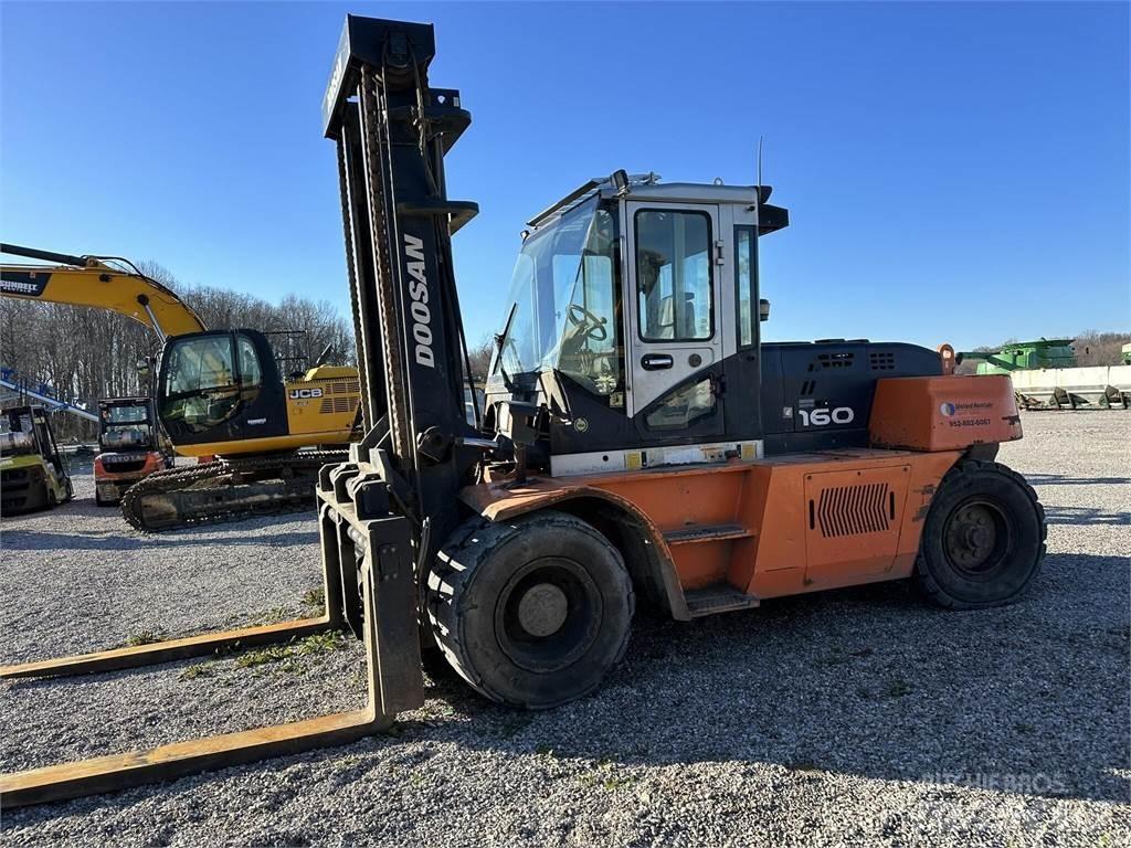 Doosan D160S-7 Вилични кари-повдигачи - други