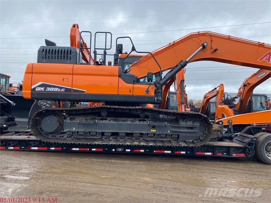 Doosan DX300 LC Верижен екскаватор