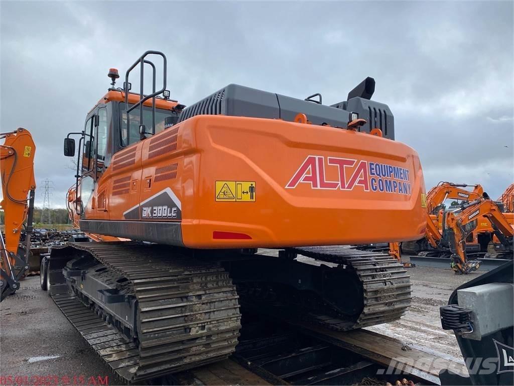 Doosan DX300 LC Верижен екскаватор