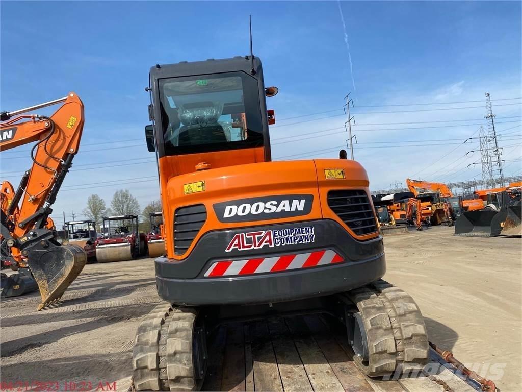 Doosan DX63-3 Верижен екскаватор