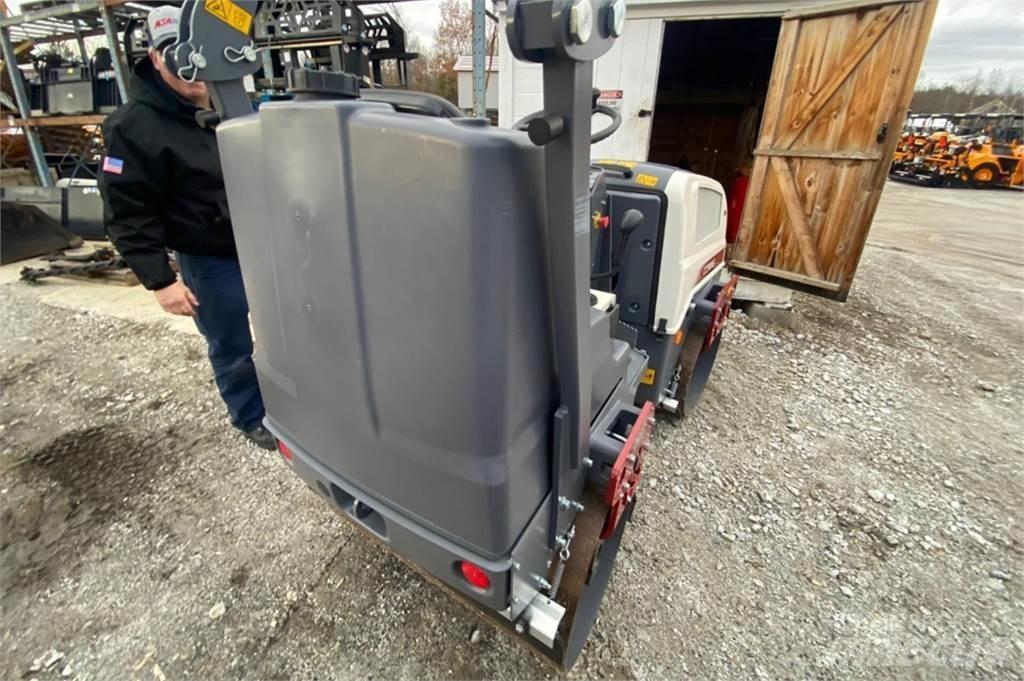 Dynapac CC900G Двойни барабанни ролки
