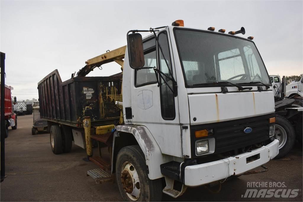 Ford CF8000 Автокранове