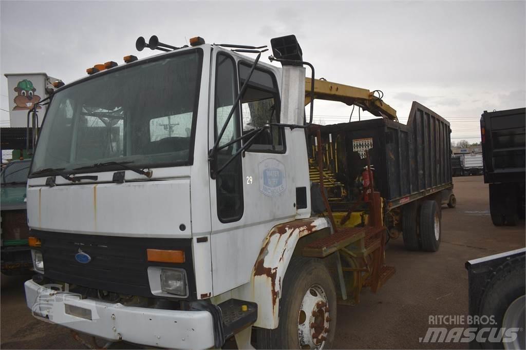 Ford CF8000 Автокранове