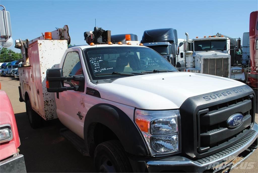 Ford F550 Общински/универсални превозни средства
