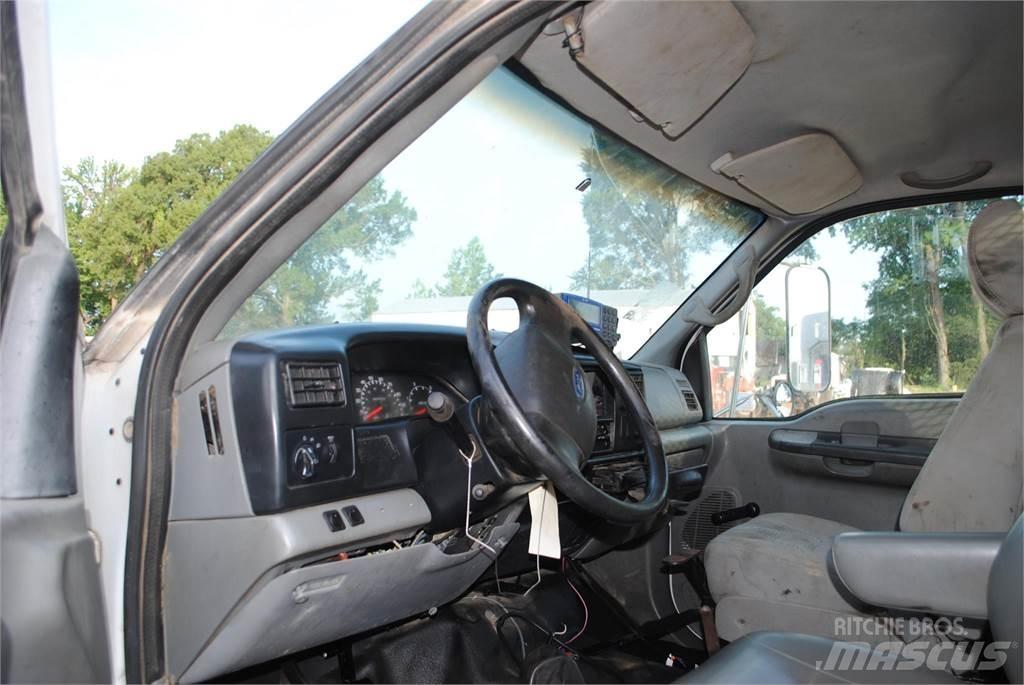 Ford F650 Общински/универсални превозни средства
