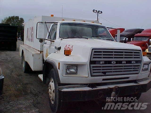 Ford F700 Цистерна