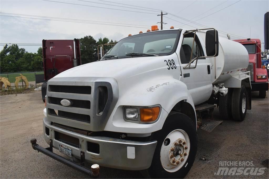 Ford F750 Цистерна