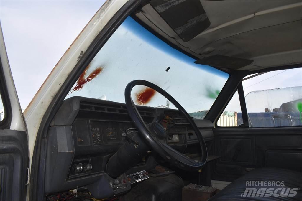 Ford F900 Самосвал