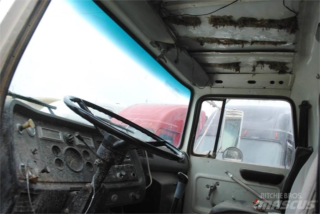 Ford L8000 Автобетоновози
