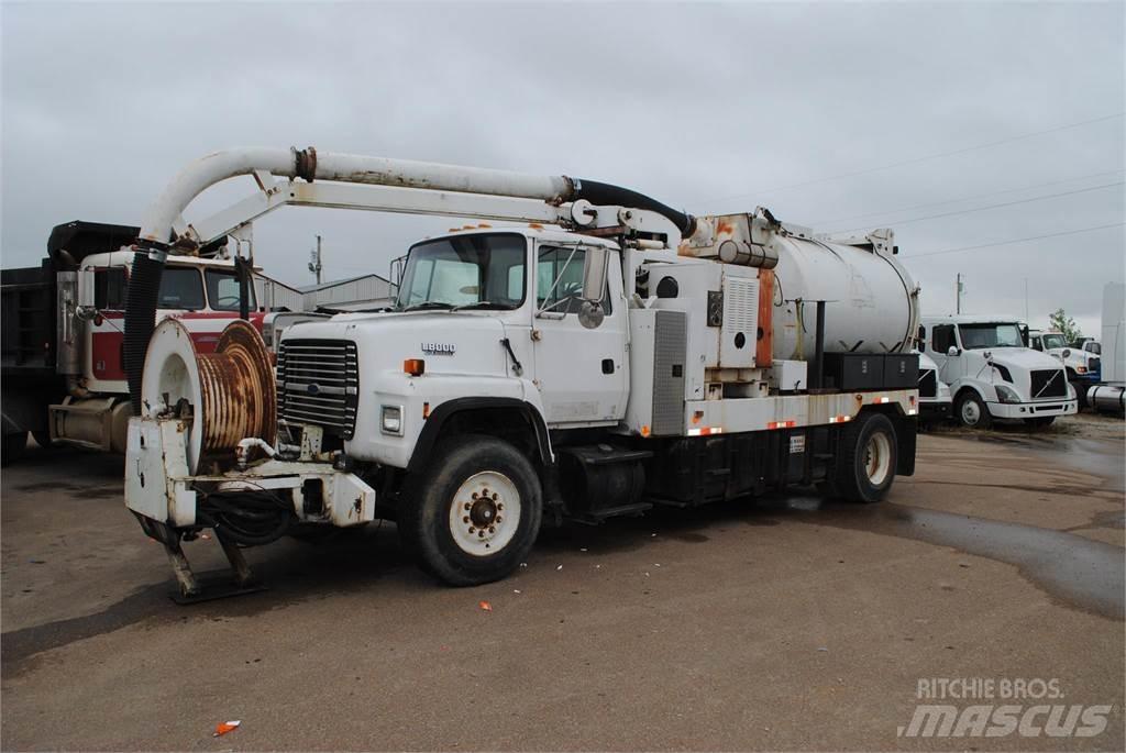 Ford L8000 Цистерна