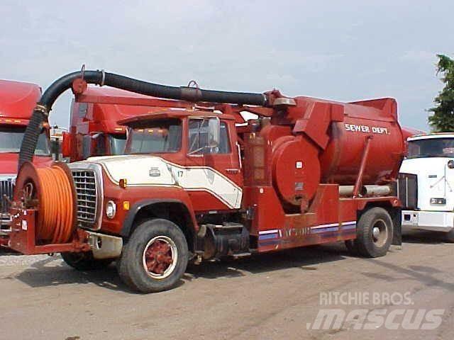 Ford L8000 Цистерна