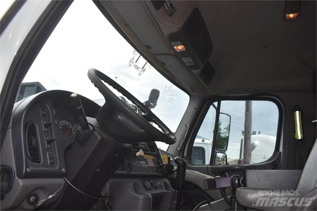 Freightliner 108SD Общински/универсални превозни средства

