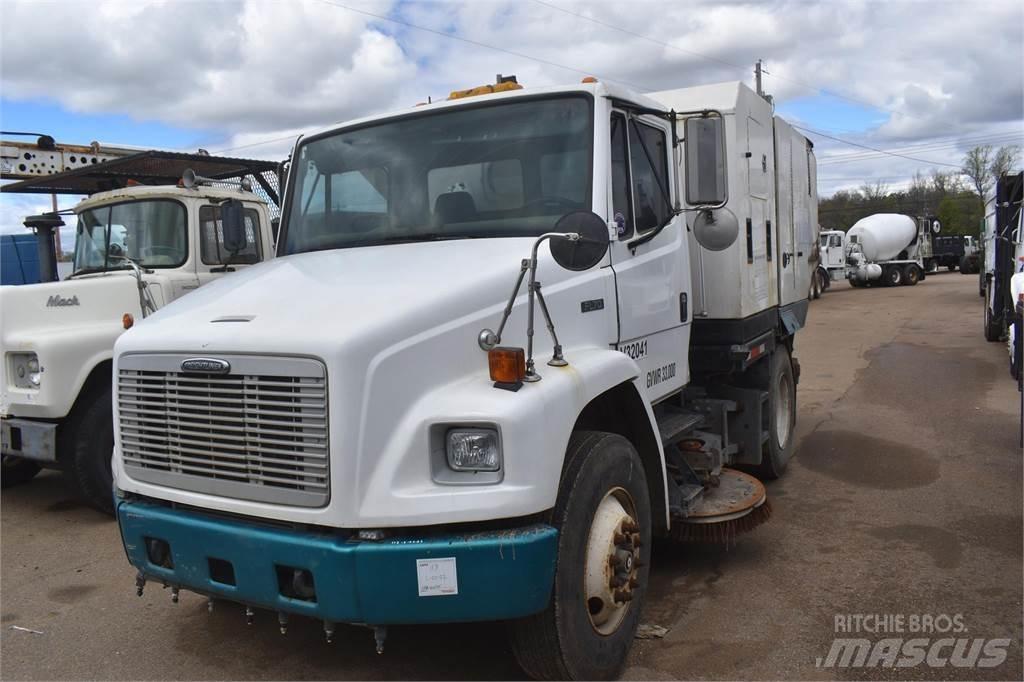 Freightliner FL70 Камиони за почистване
