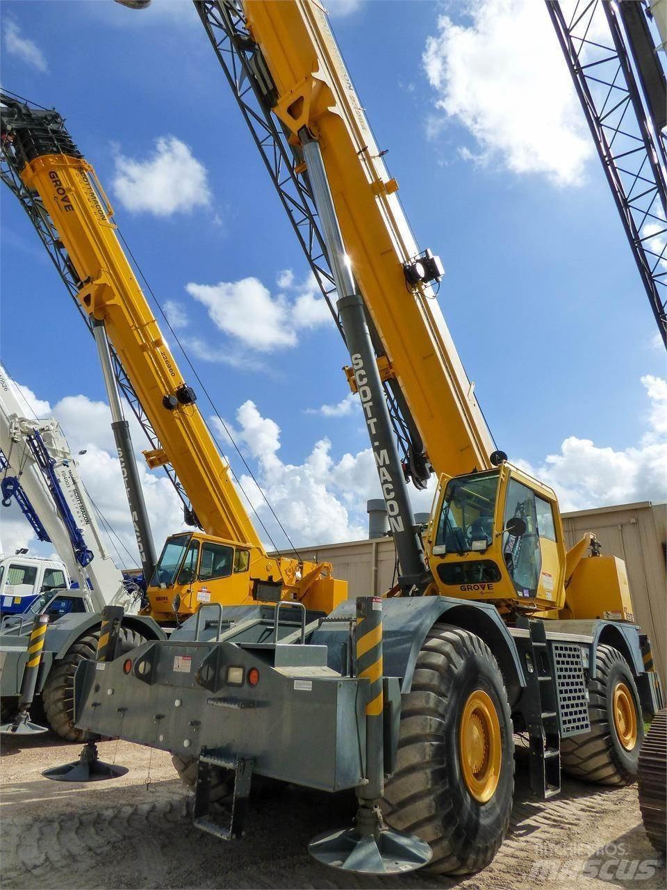 Grove RT890E Кранове за тежък терен